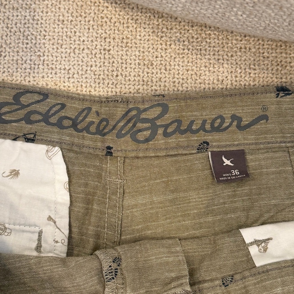 Eddie Bauer Men's Gray Patterned Flat Front Shorts - image 6